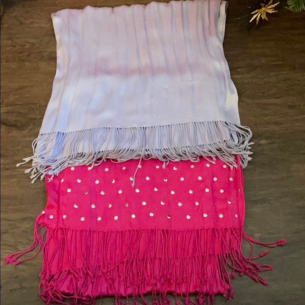 Scarfs